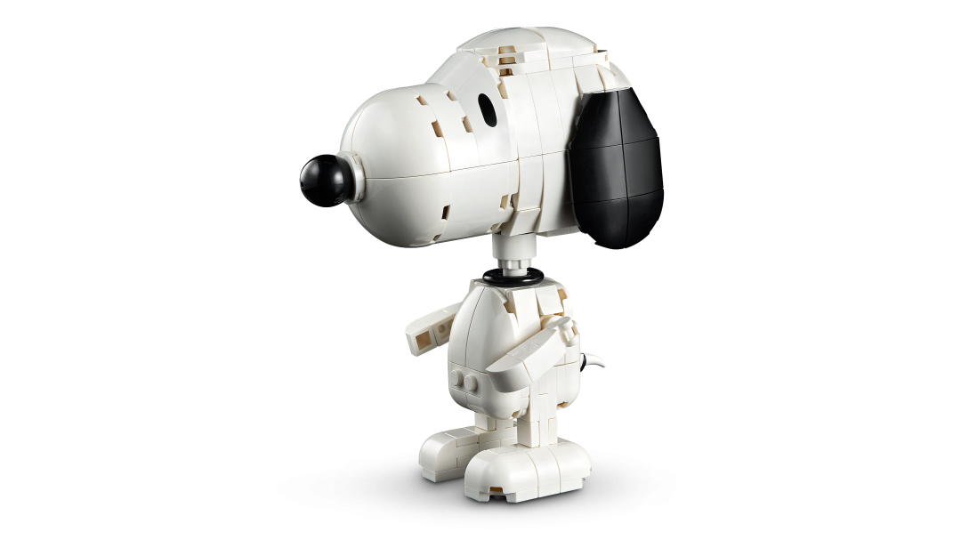 LEGO Ideas Peanuts: Snoopy's Doghouse Set 21368