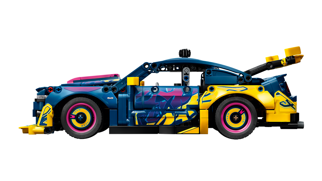 LEGO Technic Custom Garage Ford Mustang GT Car Set 42236
