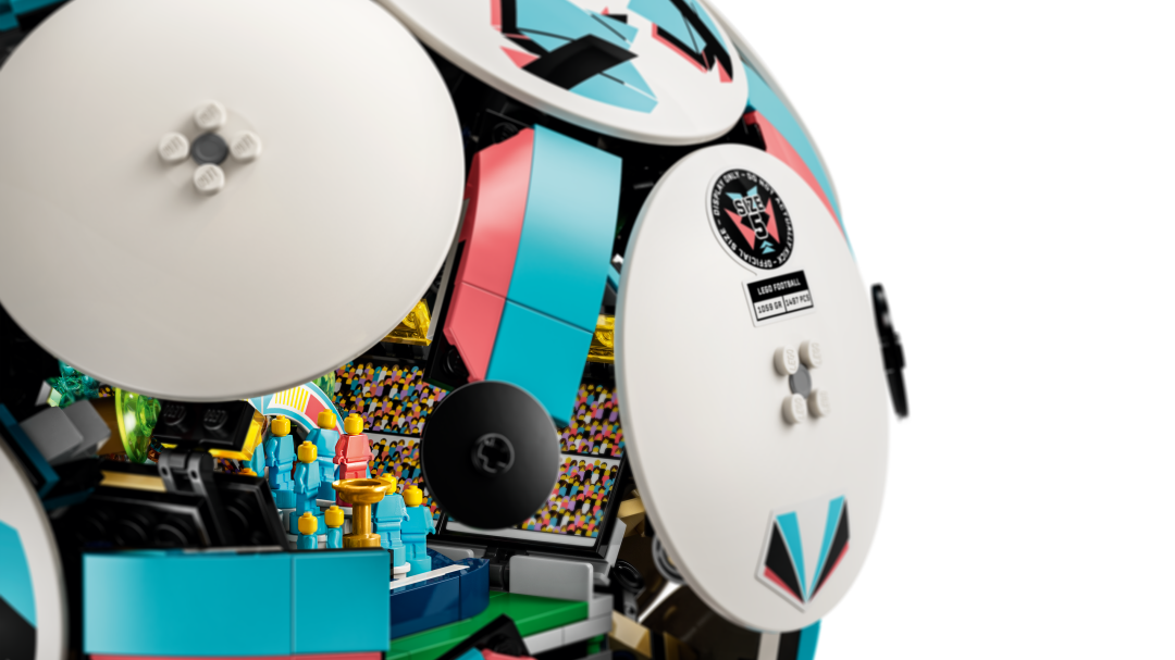 LEGO Editions Football Set 43019