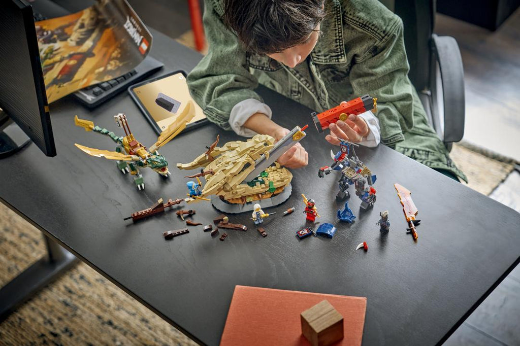 LEGO NINJAGO Battle at the Dragon's Blade Set 71871