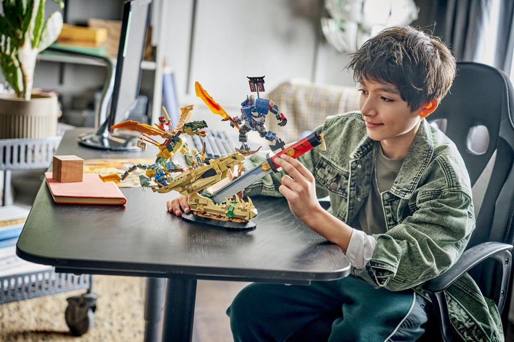 LEGO NINJAGO Battle at the Dragon's Blade Set 71871