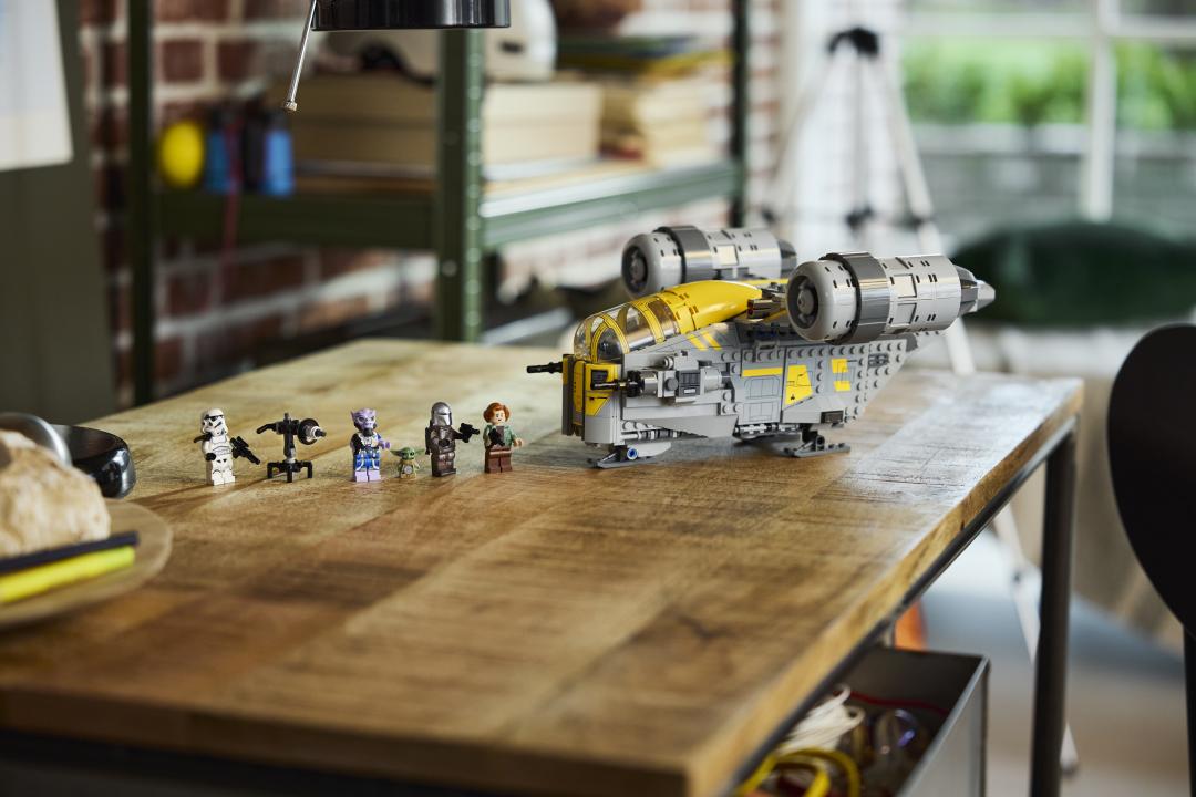 LEGO Star Wars The Razor Crest Set 75447