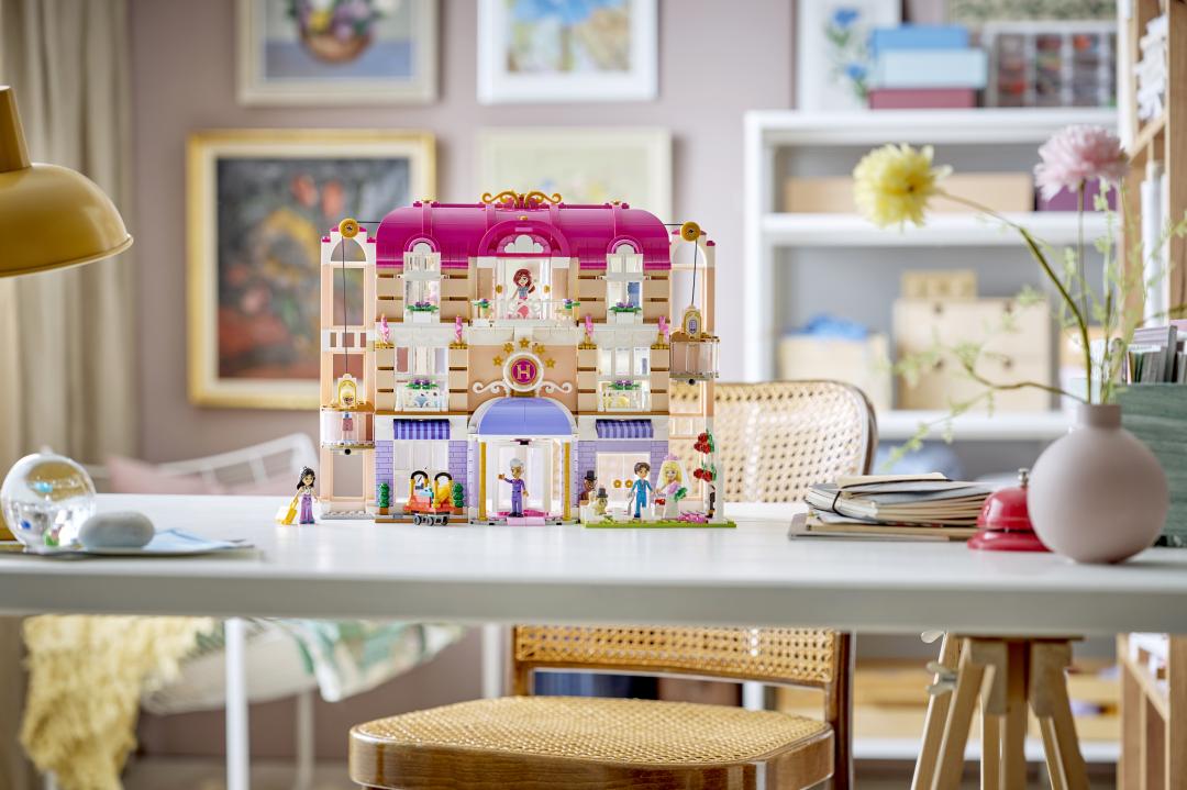 LEGO Friends Heartlake City Grand Hotel Set 42704
