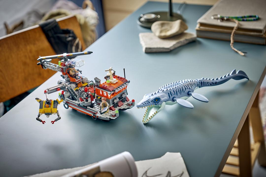 LEGO Jurassic World Mosasaurus Dinosaur Boat Attack Set 77983