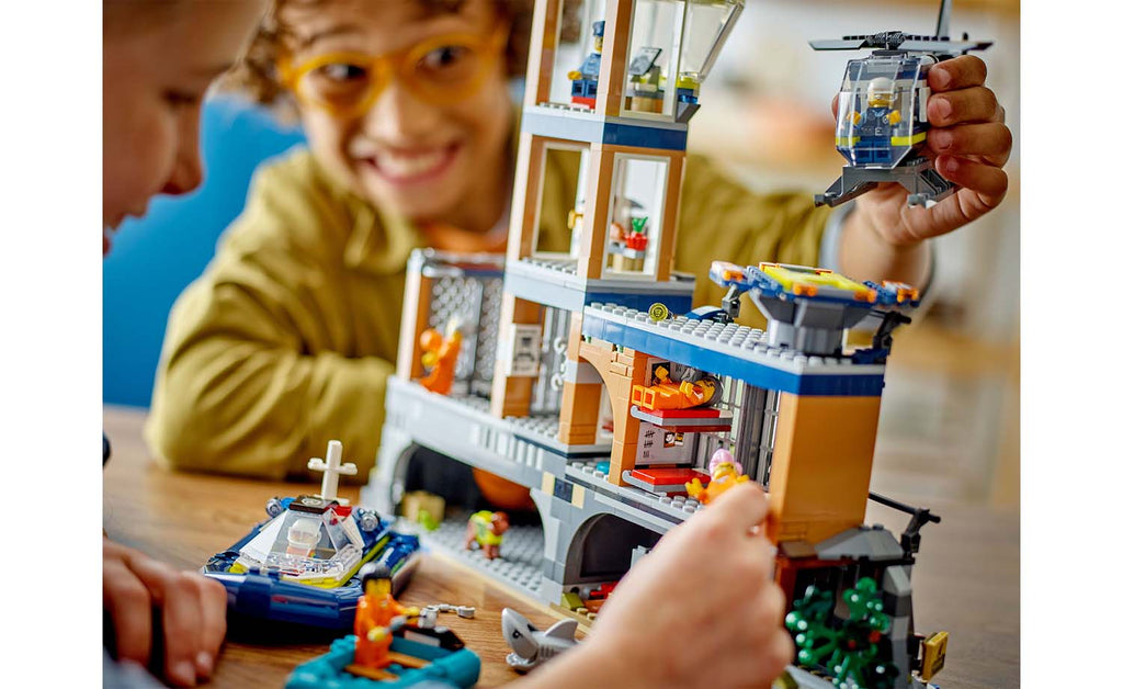 LEGO City Police Prison Island Set 60419
