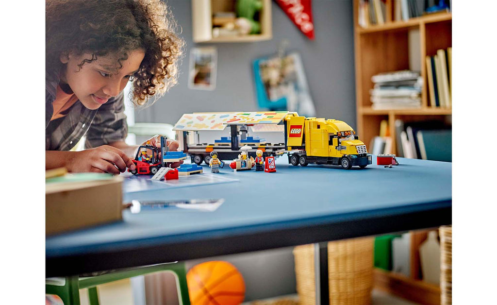 LEGO CITY Yellow Delivery Truck Set 60440