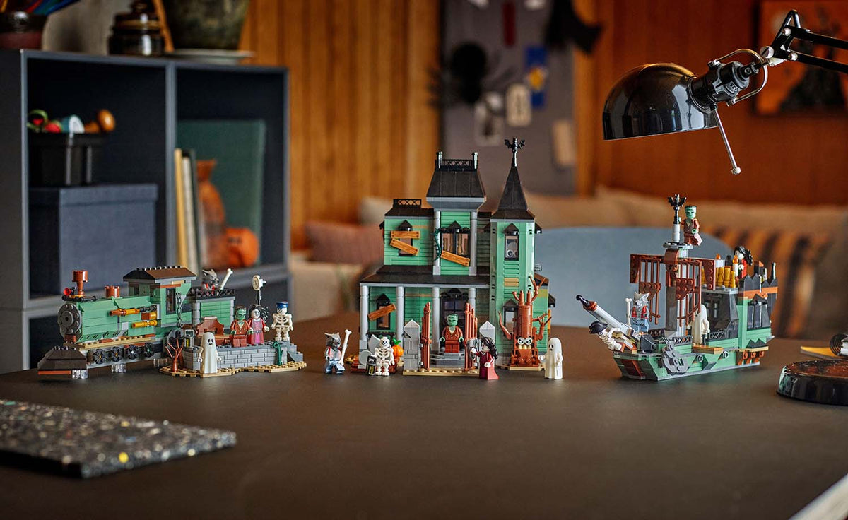 LEGO Creator 3-in-1 Haunted Mansion Set 31167