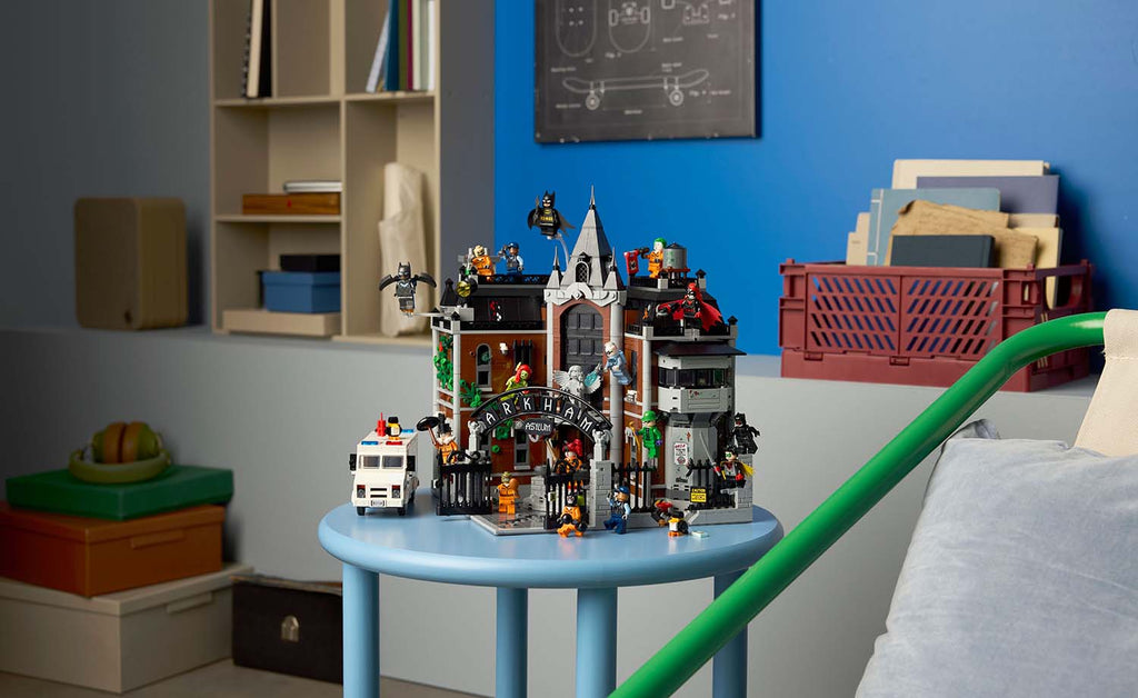 LEGO DC Arkham Asylum Set 76300