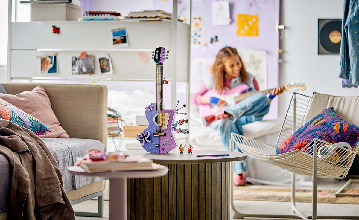 LEGO Editions Olivia Rodrigo's Dual Guitar Set 43031