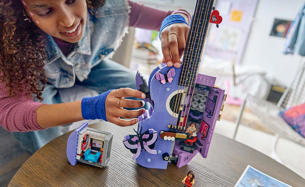 LEGO Editions Olivia Rodrigo's Dual Guitar Set 43031