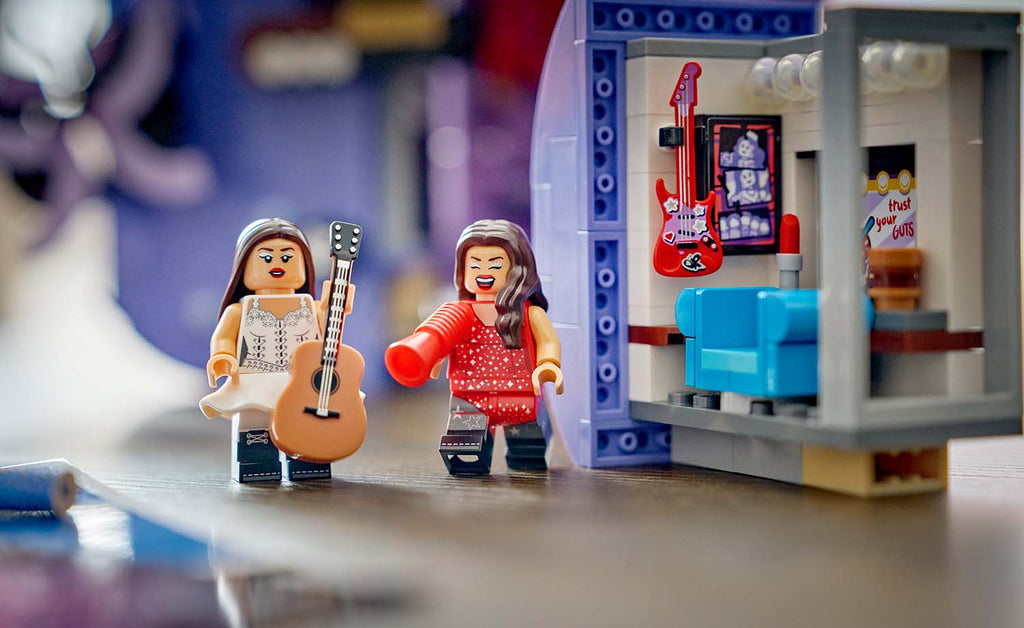 LEGO Editions Olivia Rodrigo's Dual Guitar Set 43031