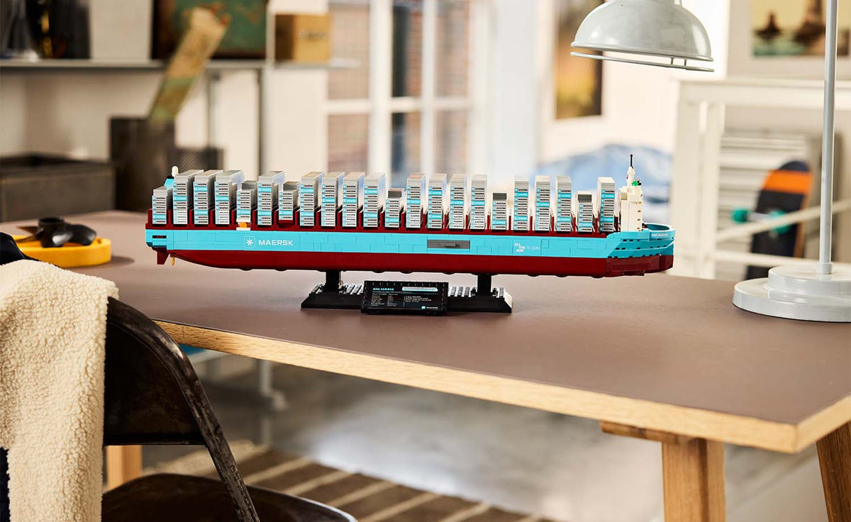 LEGO Iconic Maersk Dual-Fuel Container Vessel Set 40955