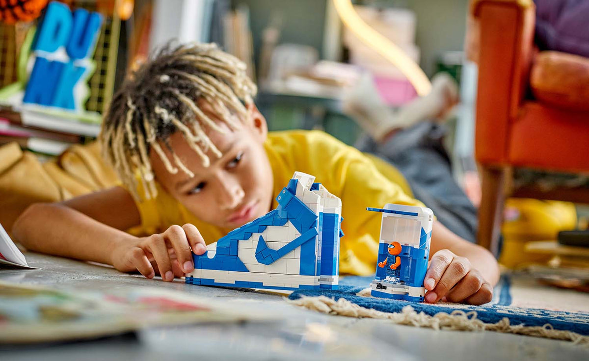 LEGO Iconic Nike Dunk Set 43008