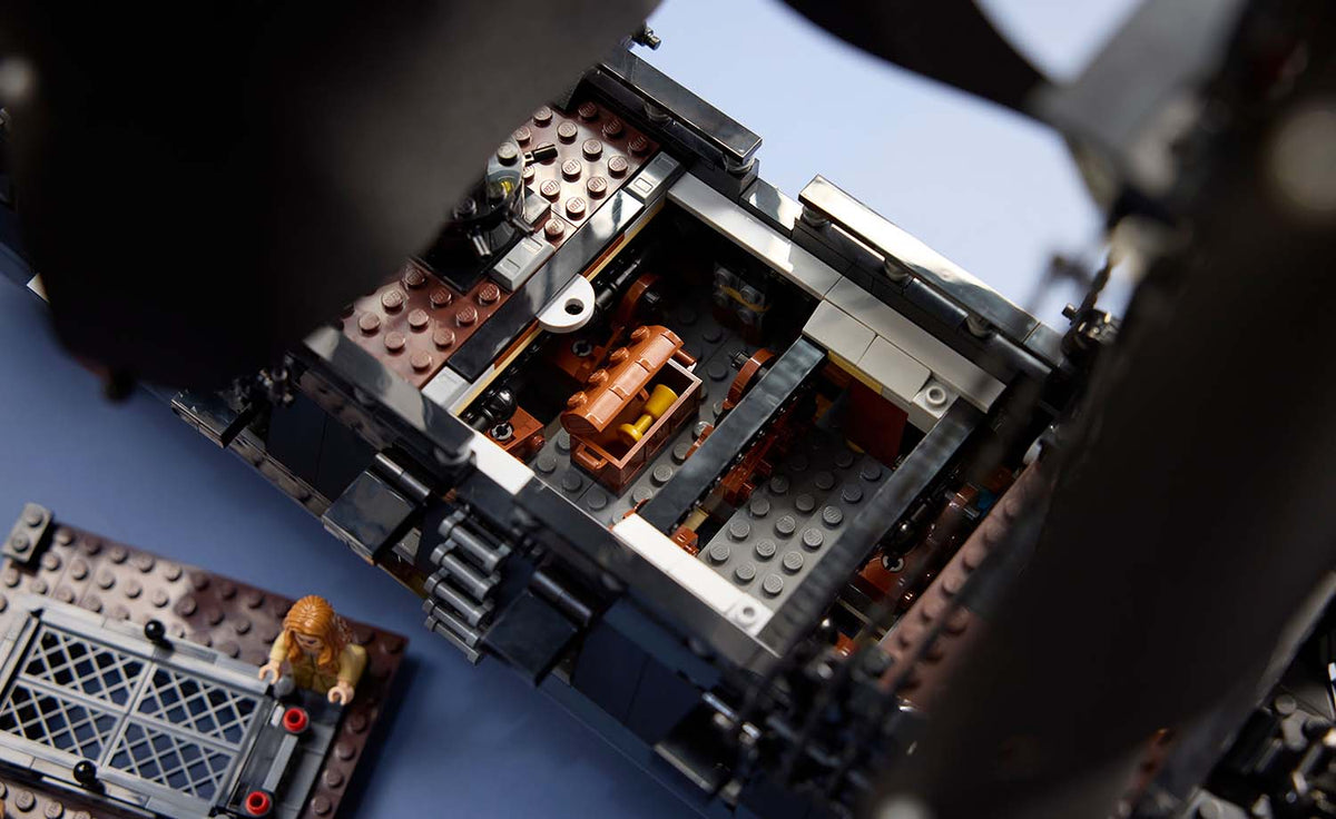 LEGO ICONS Captain Jack Sparrow's Pirate Ship Set 10365