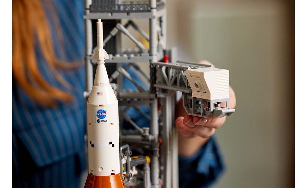LEGO ICONS NASA Artemis Space Launch System Set 10341