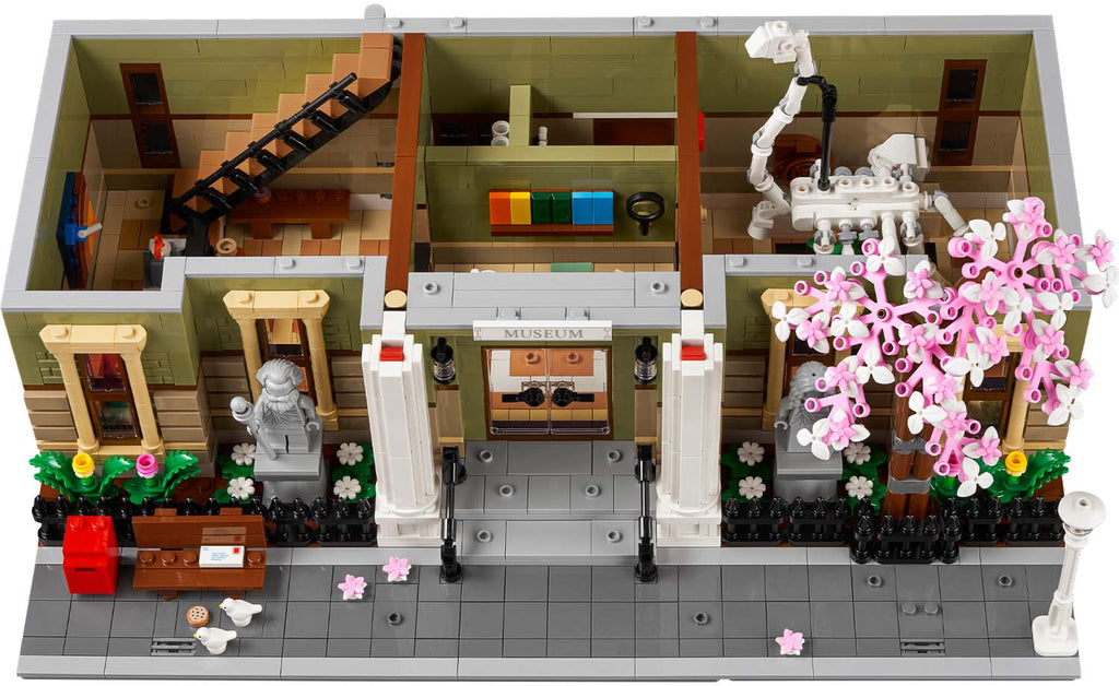 LEGO ICONS Natural History Museum Set 10326