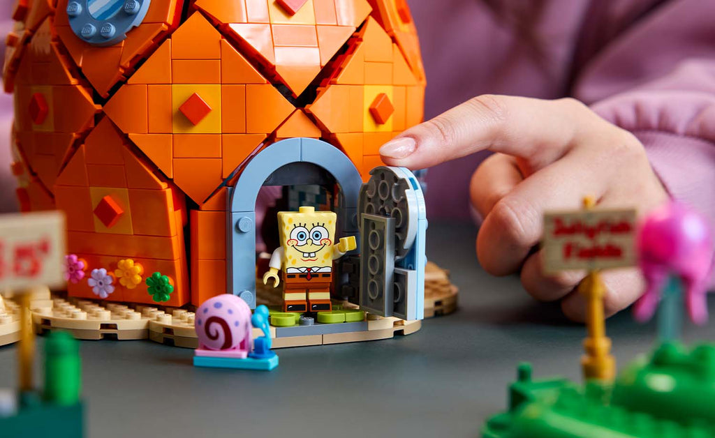 LEGO ICONS SpongeBob SquarePants: Bikini Bottom Set 11386