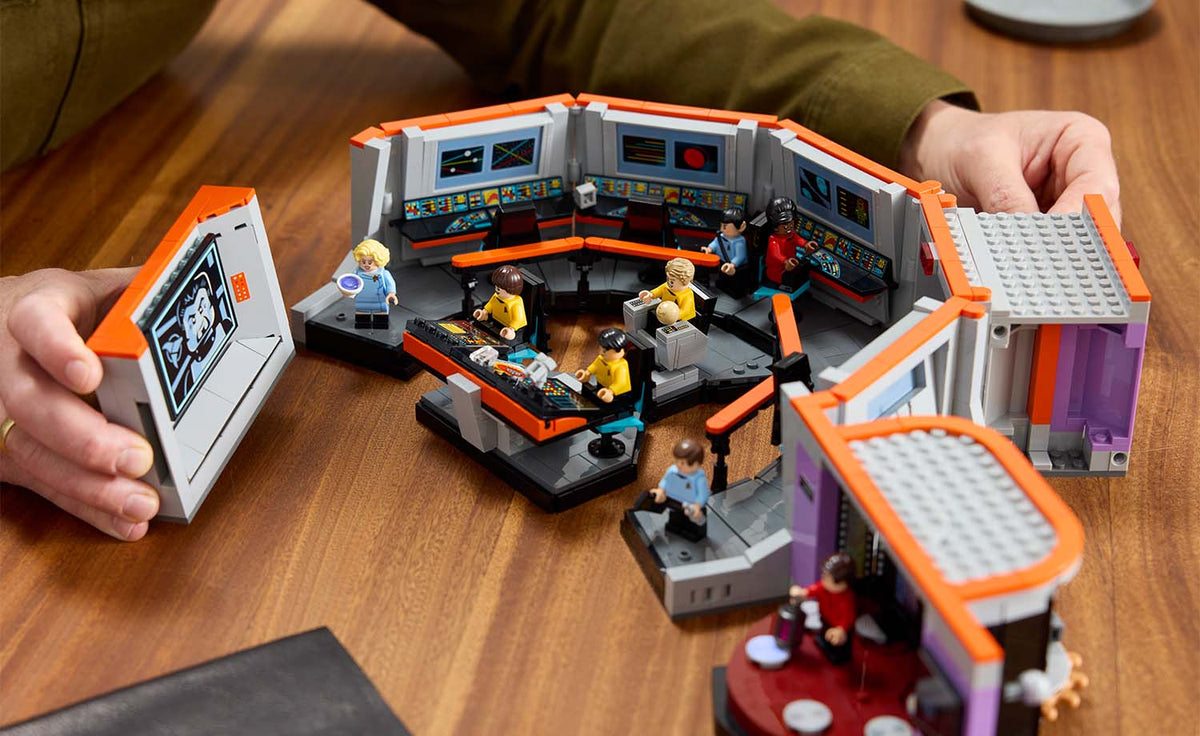 LEGO ICONS Star Trek: U.S.S. Enterprise NCC-1701 Bridge Set 11385