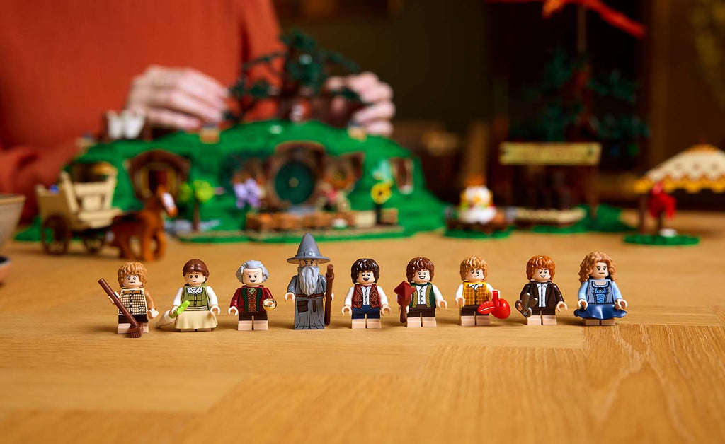 LEGO ICONS The Lord of the Rings: The Shire Set 10354