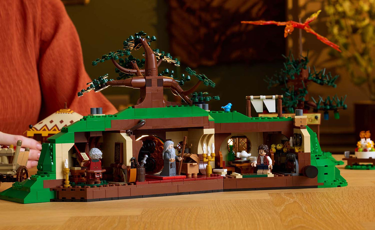 LEGO ICONS The Lord of the Rings: The Shire Set 10354