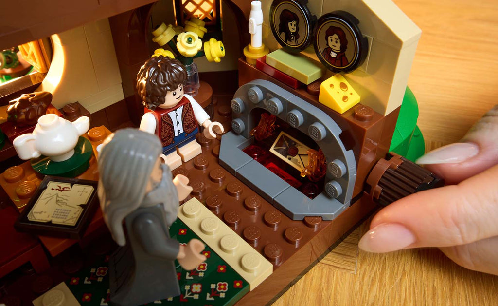 LEGO ICONS The Lord of the Rings: The Shire Set 10354
