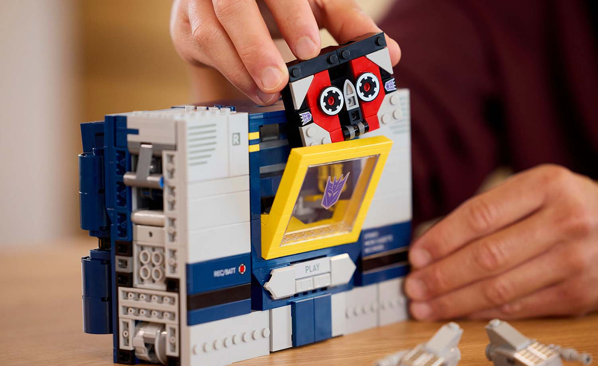 LEGO ICONS Transformers: Soundwave Set 10358