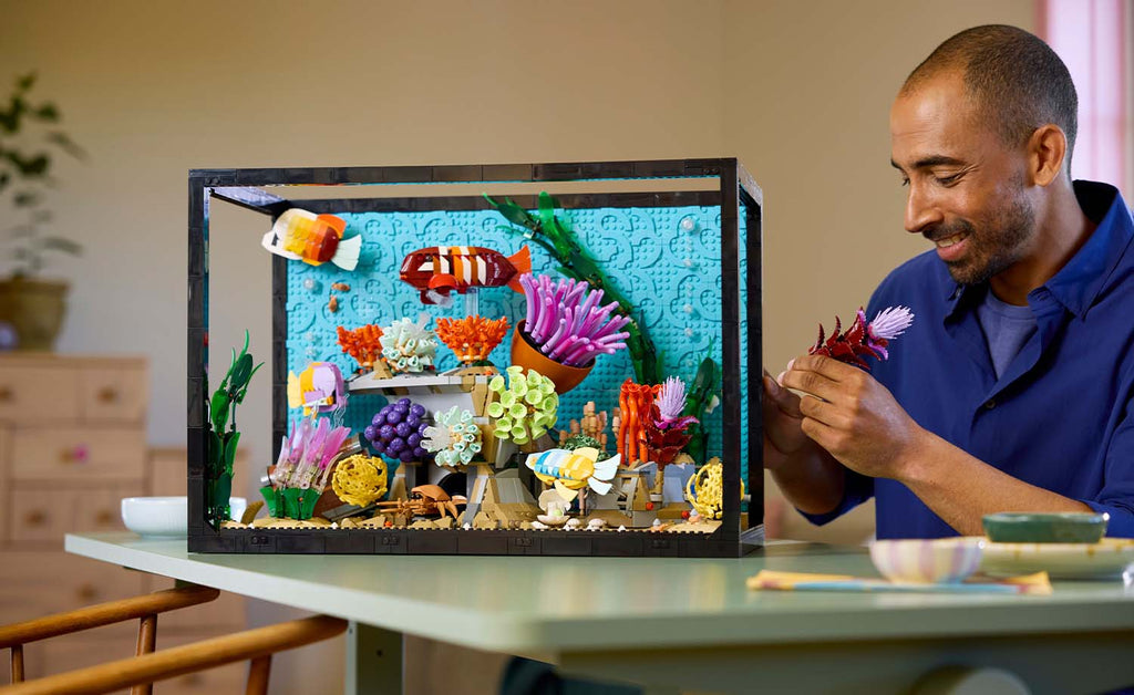 LEGO ICONS Tropical Aquarium Set 10366
