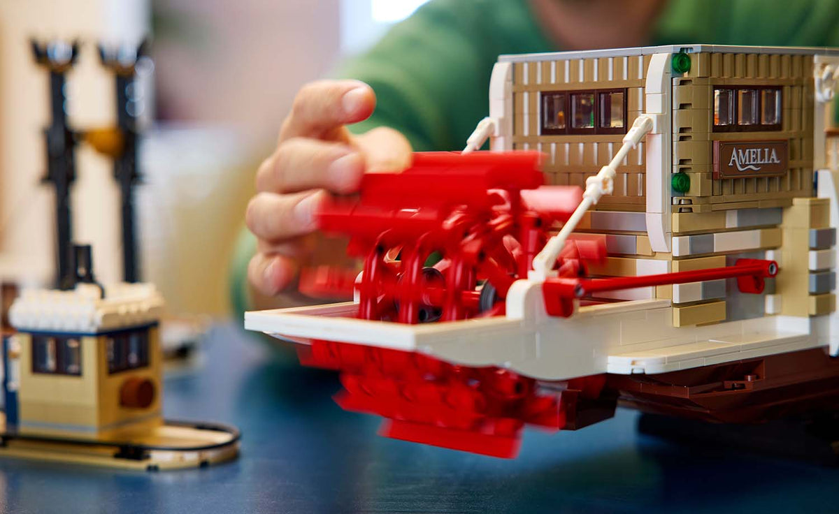 LEGO Ideas River Steamboat Set 21356
