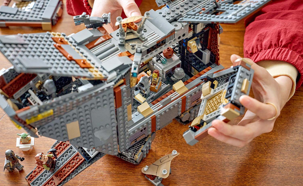 LEGO Star Wars Offworld Sandcrawler and Mudhorn Set 75453