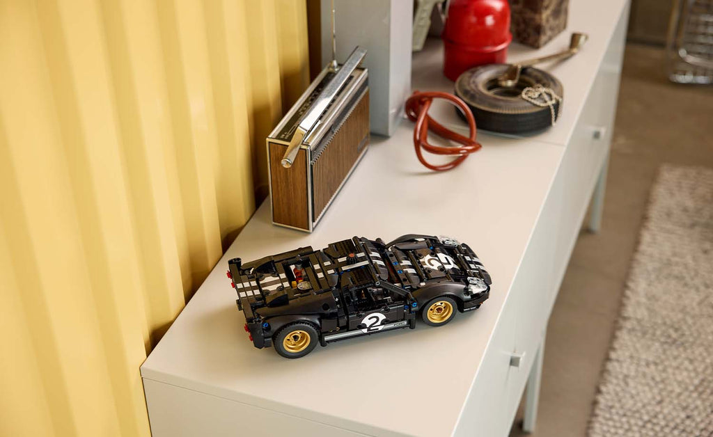LEGO Technic 1966 Ford GT40 MKII Race Car Set 42223