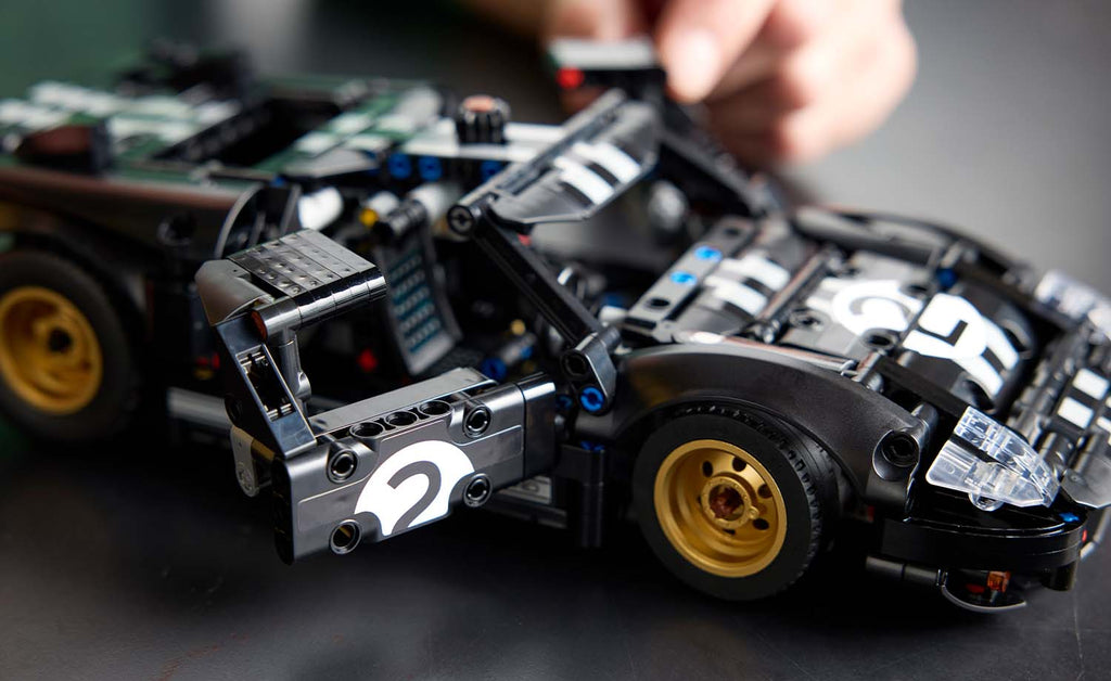LEGO Technic 1966 Ford GT40 MKII Race Car Set 42223