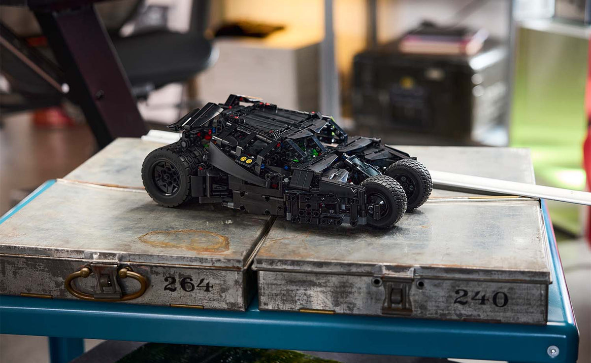LEGO Technic Batmobile Tumbler Set 42239
