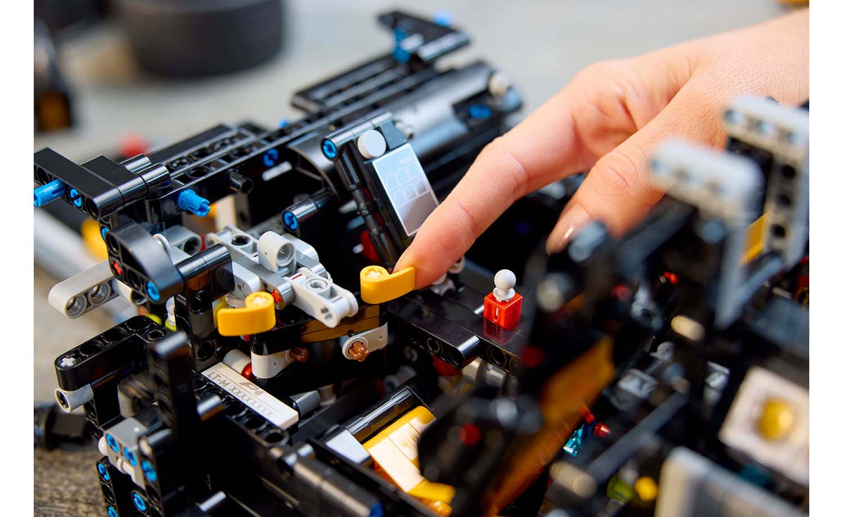 LEGO Technic McLaren P1 Set 42172