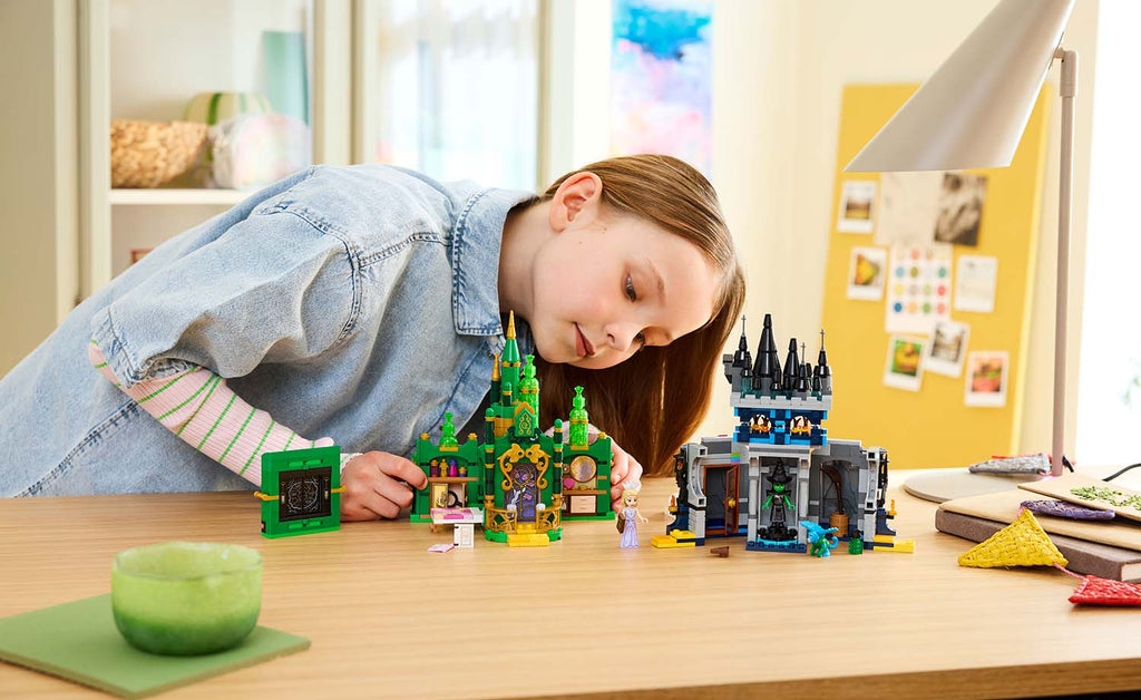 LEGO Wicked Emerald City & Kiamo Ko Castle Set 75689
