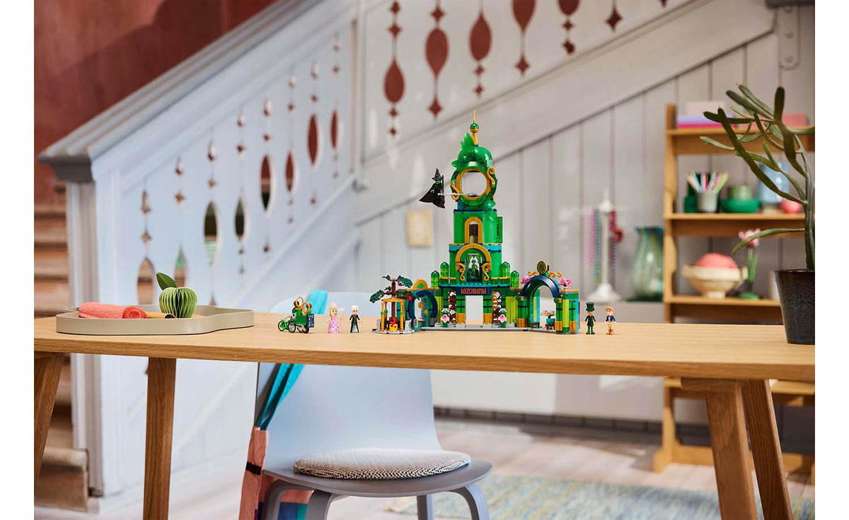 LEGO Wicked Welcome to Emerald City Set 75684